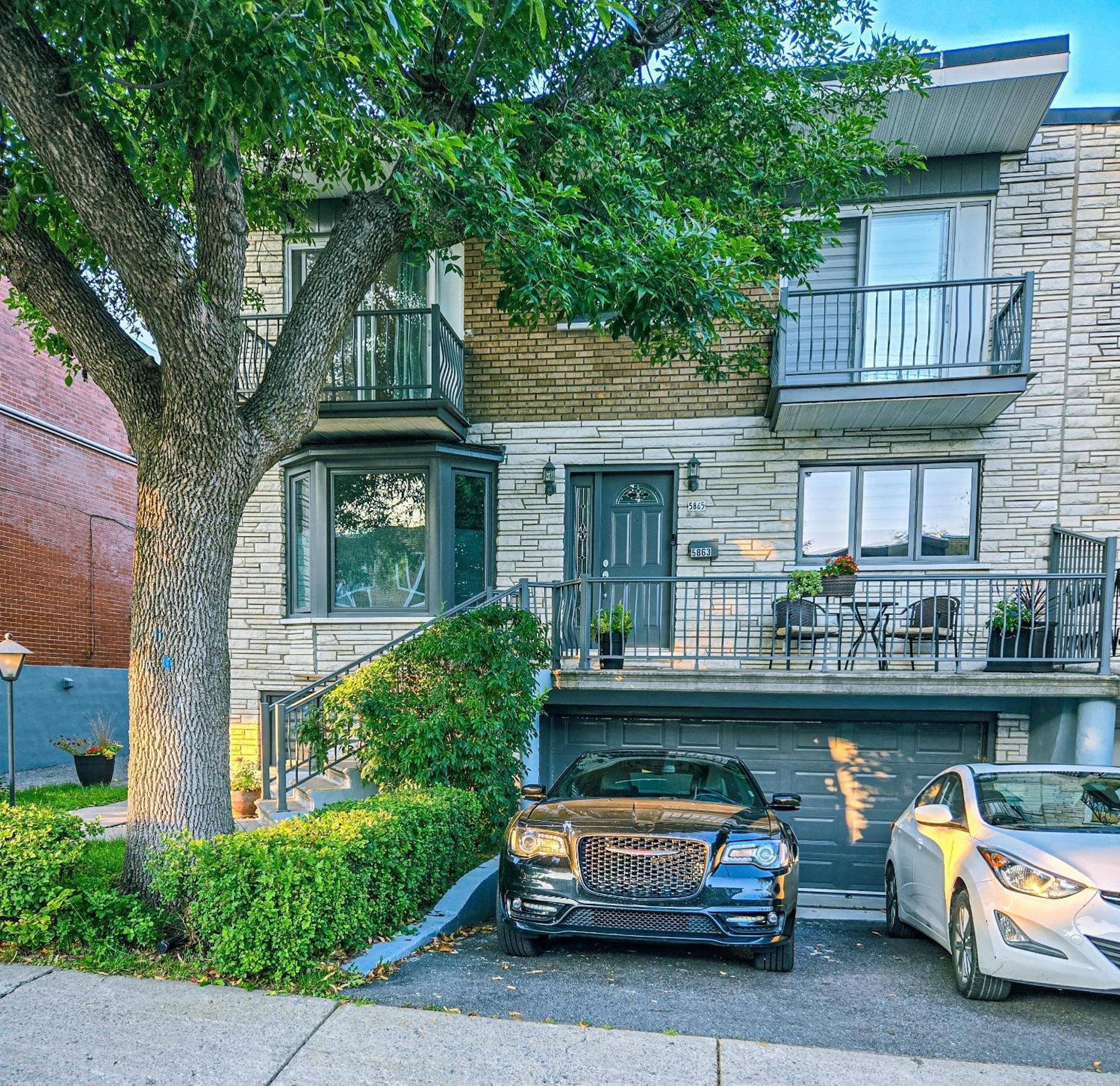 Bossuet Montréal Exterior foto